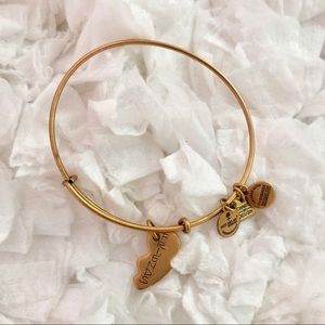 🌟Alex & Ani🌟half of the “best friends” bracelet